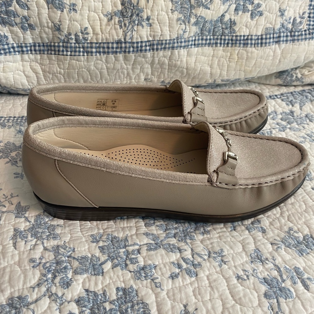 SAS Metro Slip On Loafer Taupe/Champagne Size 8.5 Made in USA - Picture 4 of 9